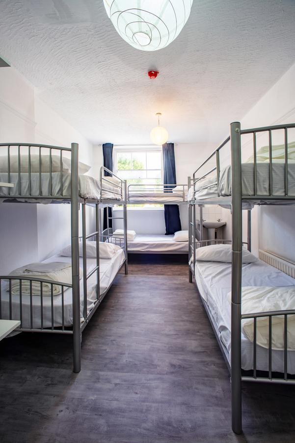 Mile End Beds Hostel Londra Exterior foto