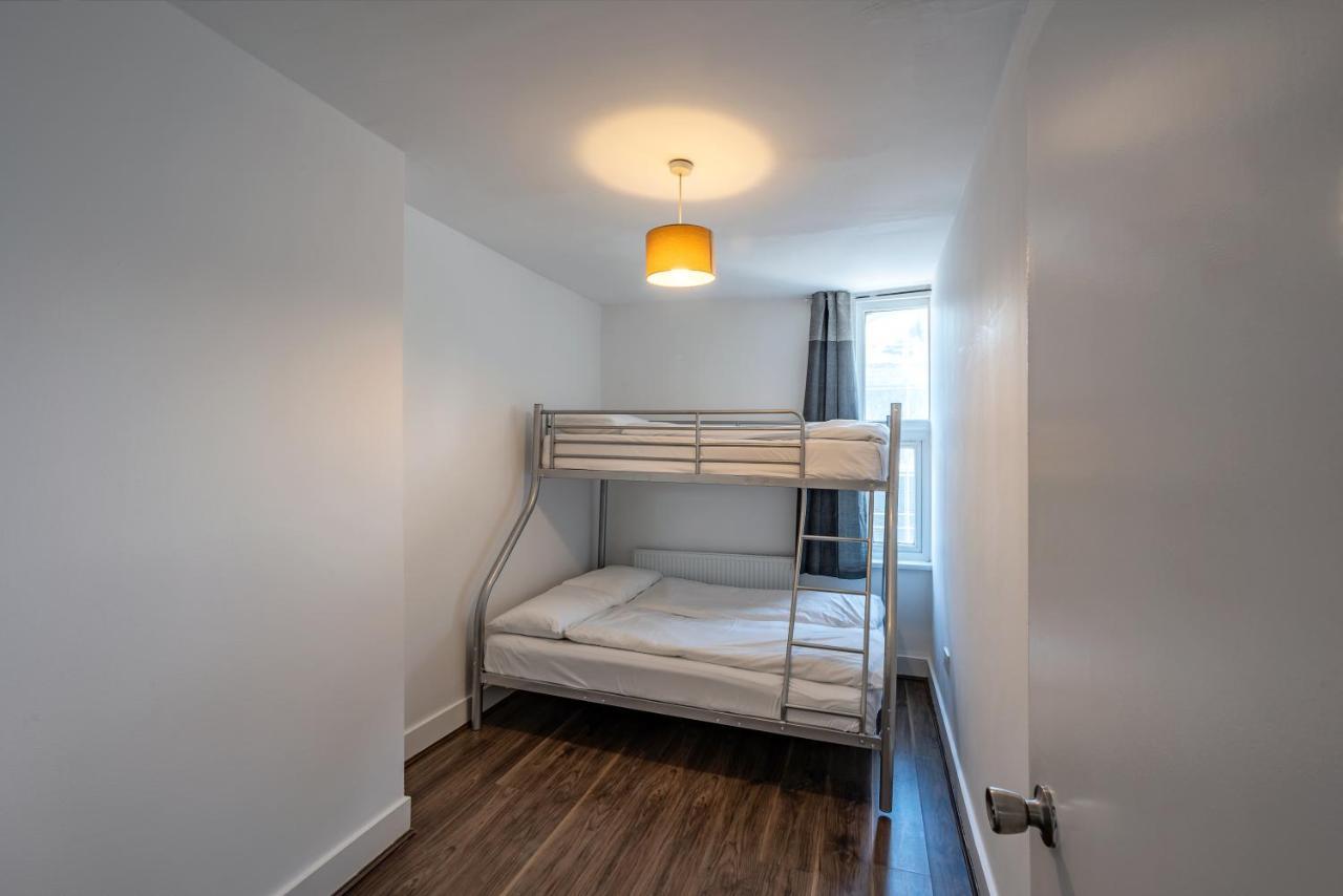 Mile End Beds Hostel Londra Exterior foto