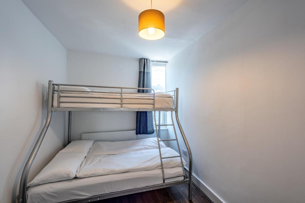 Mile End Beds Hostel Londra Exterior foto